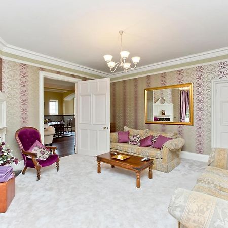 Luxury 3-Bedroom Apartment With Stunning Views At Ramsay Garden إدنبرة المظهر الخارجي الصورة