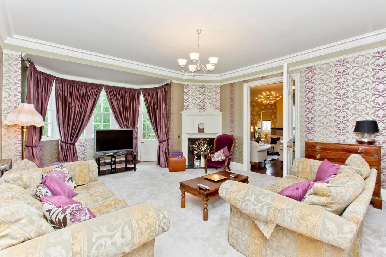 Luxury 3-Bedroom Apartment With Stunning Views At Ramsay Garden إدنبرة المظهر الخارجي الصورة
